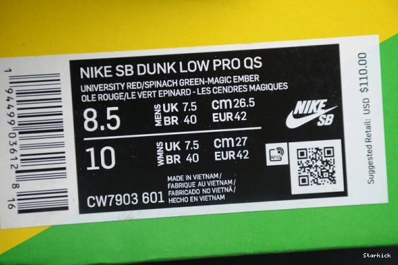 low"strawberry SB Nike Dunk cough" CW7093-601 0730
